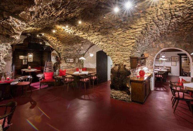 호텔 Cavallino Bianco   Weisses Roessl