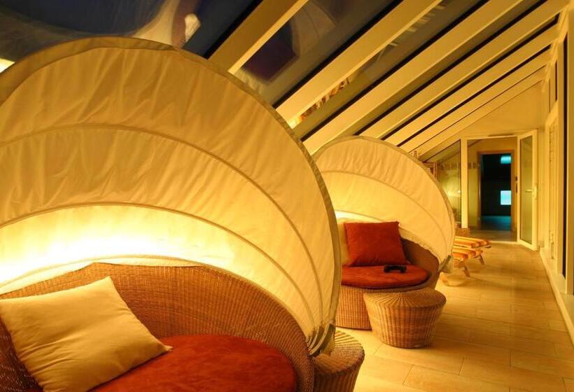 호텔 Cavallino Bianco   Weisses Roessl