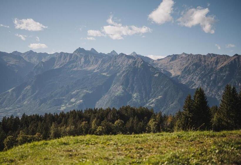 ホテル Chalet Mirabell