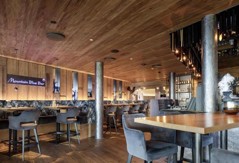 ホテル Chalet Mirabell