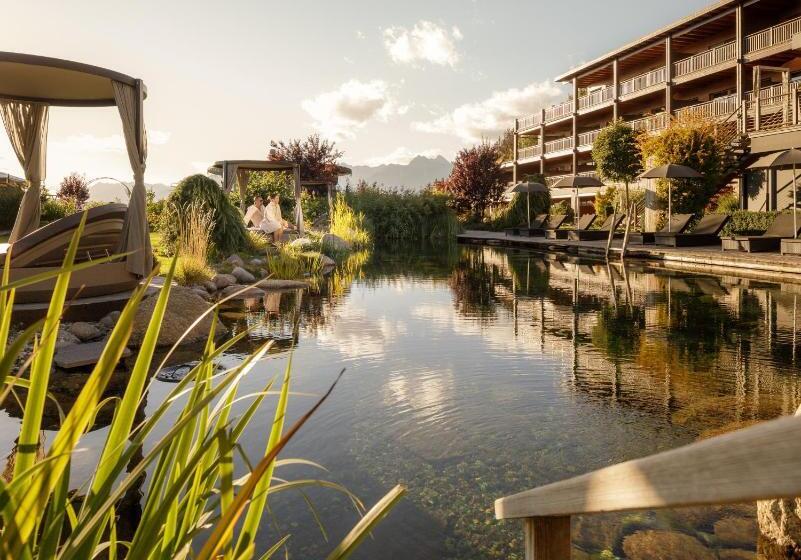 ホテル Chalet Mirabell