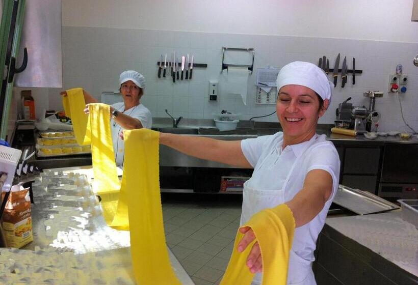 בית מלון כפרי Dei Conti