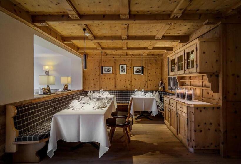 בית מלון כפרי Des Alpes