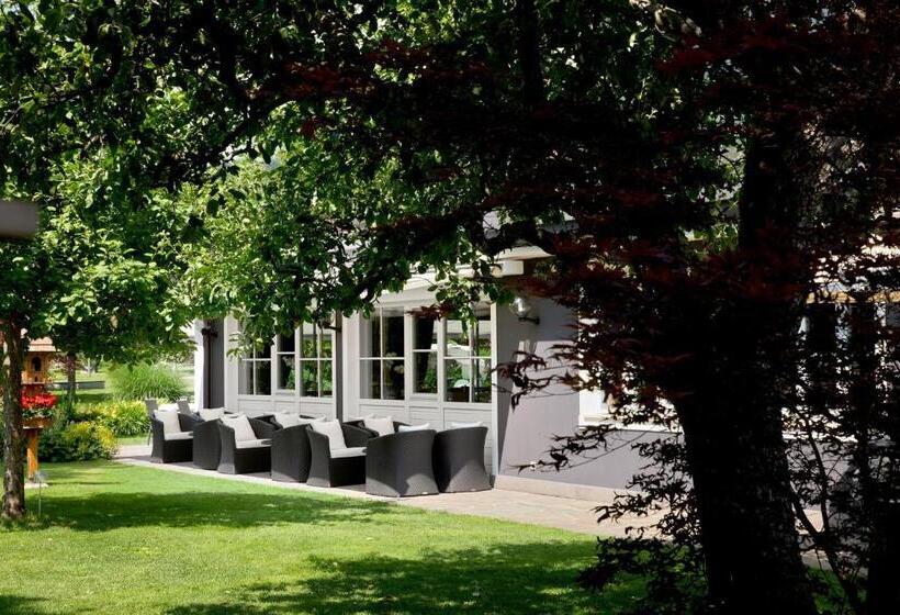 בית מלון כפרי Engels Park