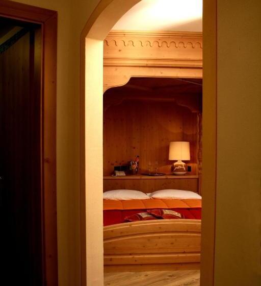 בית מלון כפרי Garni La Roccia