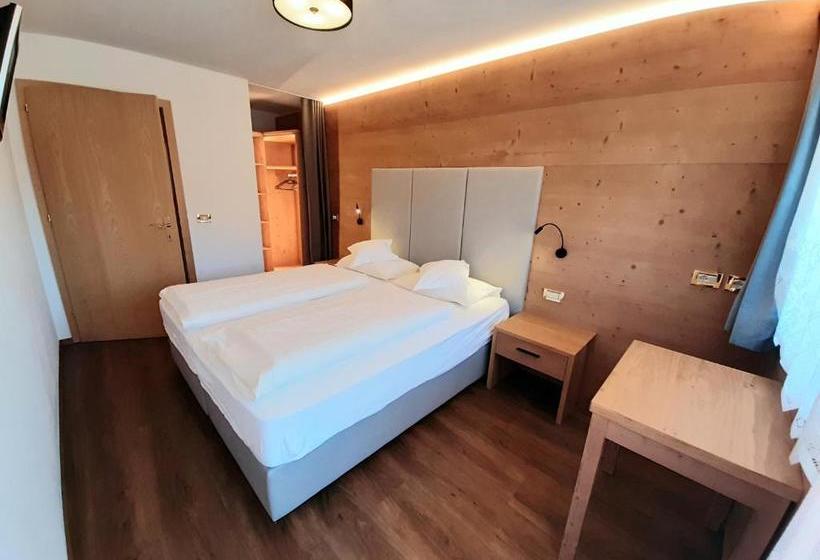 בית מלון כפרי Garnì Lasteis B&b   Apartments