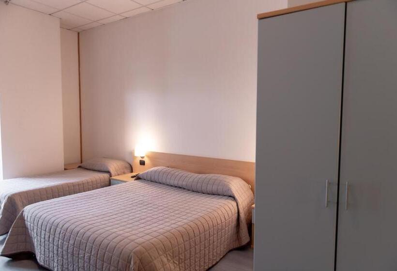 호텔 Ristorante Da Tonino