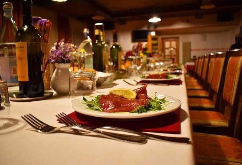 בית מלון כפרי Stella Alpina