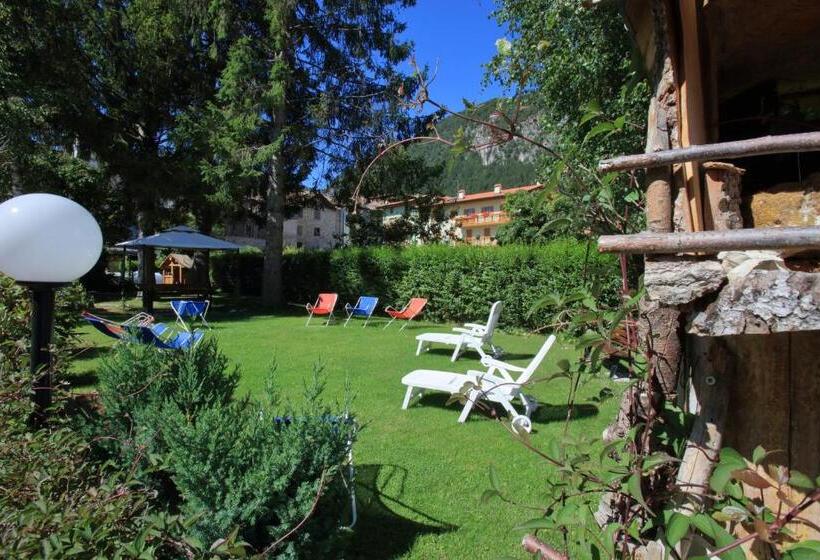 בית מלון כפרי Stella Alpina