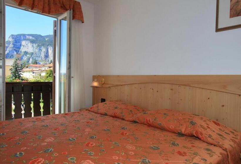 בית מלון כפרי Stella Alpina