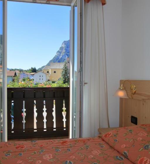 בית מלון כפרי Stella Alpina