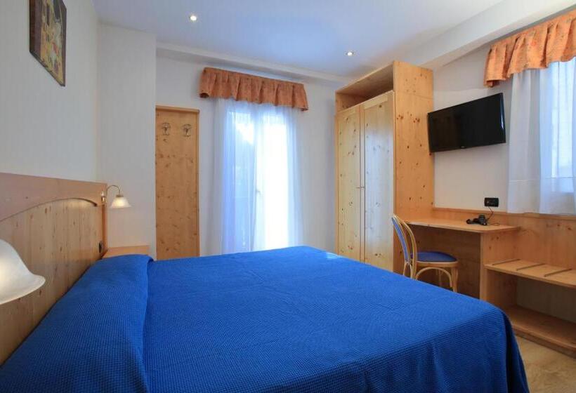 בית מלון כפרי Stella Alpina