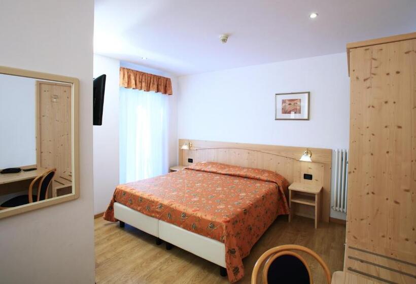 בית מלון כפרי Stella Alpina