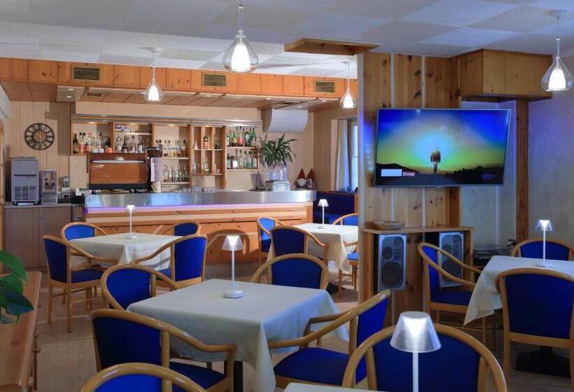 בית מלון כפרי Stella Alpina