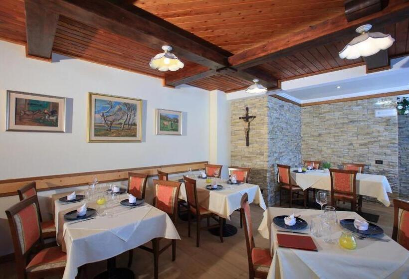 בית מלון כפרי Stella Alpina