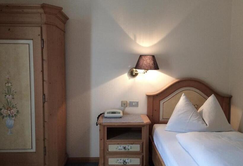 בית מלון כפרי Stern B&b & Suite Apartments