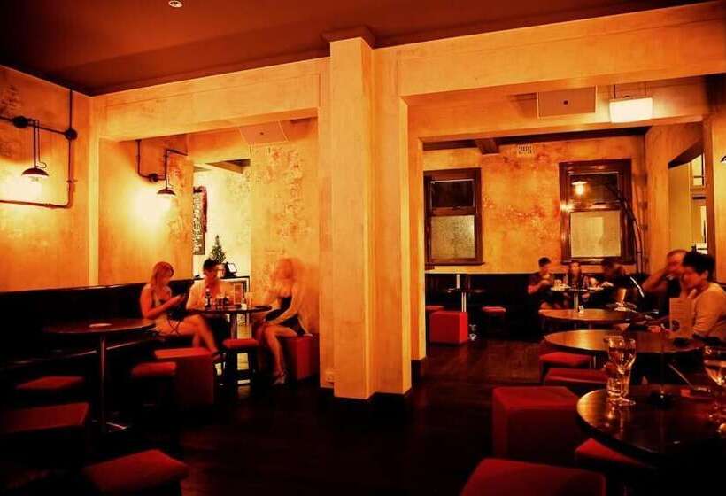 هتل The Burwood Inn