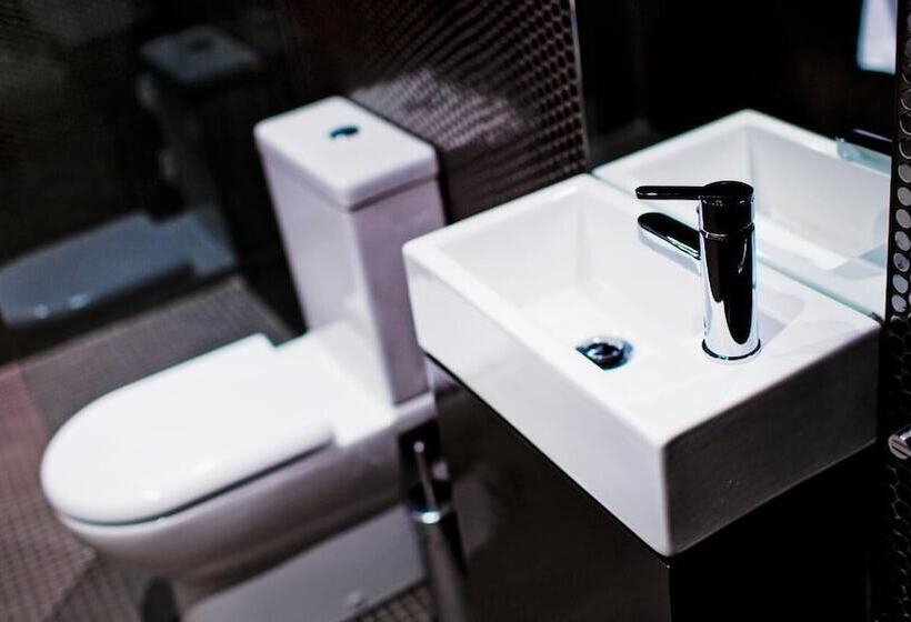 هتل The Burwood Inn