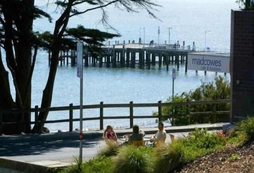 호텔 The Castle  Villa By The Sea