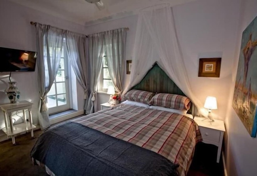 호텔 The Castle  Villa By The Sea