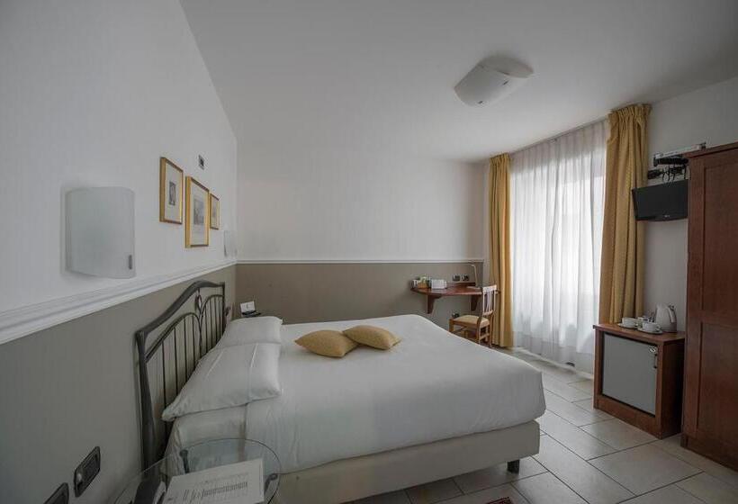 فندق Villa Colico