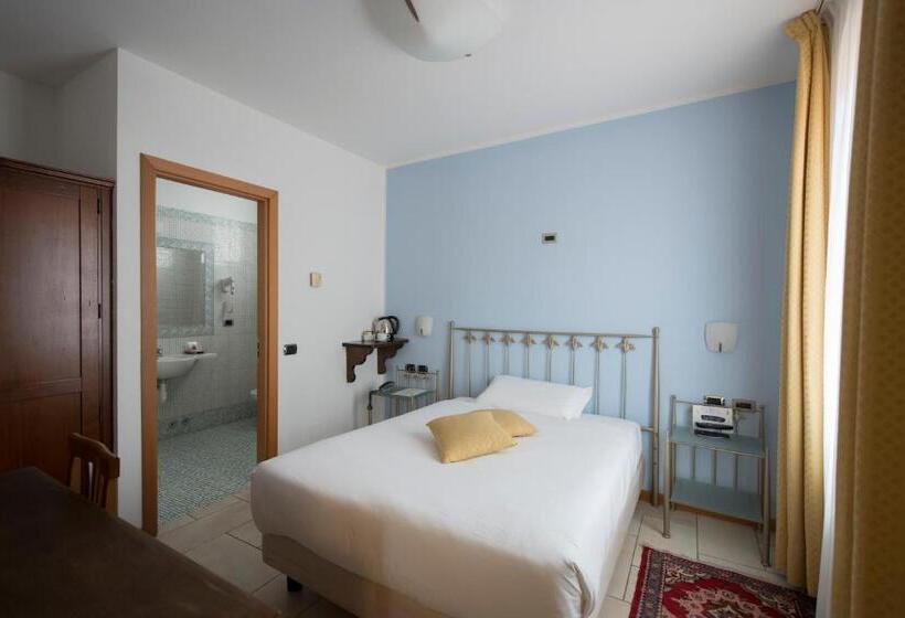 فندق Villa Colico