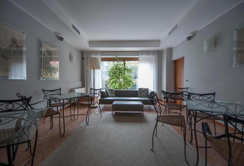 فندق Villa Colico