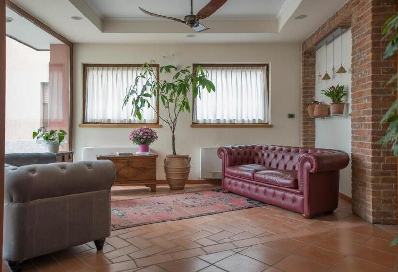 فندق Villa Colico