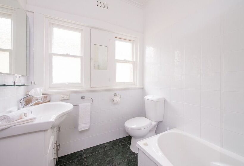 Jones On Wilson Boutique B&b