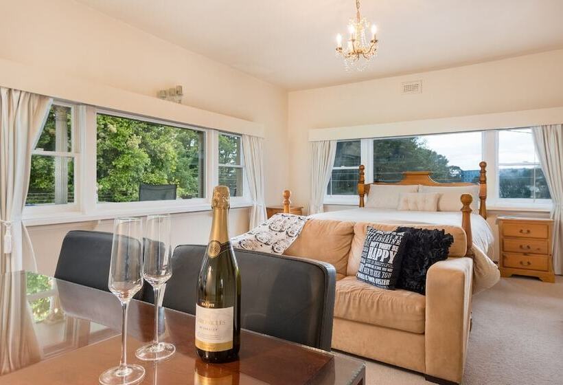 Jones On Wilson Boutique B&b