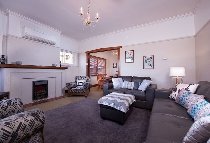 Jones On Wilson Boutique B&b