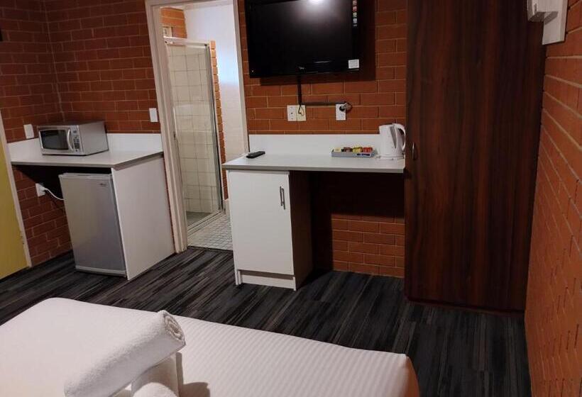 Junction Motel Wagga