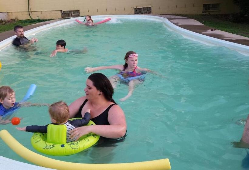 Millers Cottage Motel