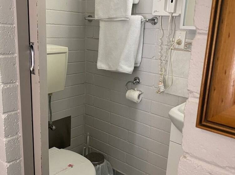 Millers Cottage Motel