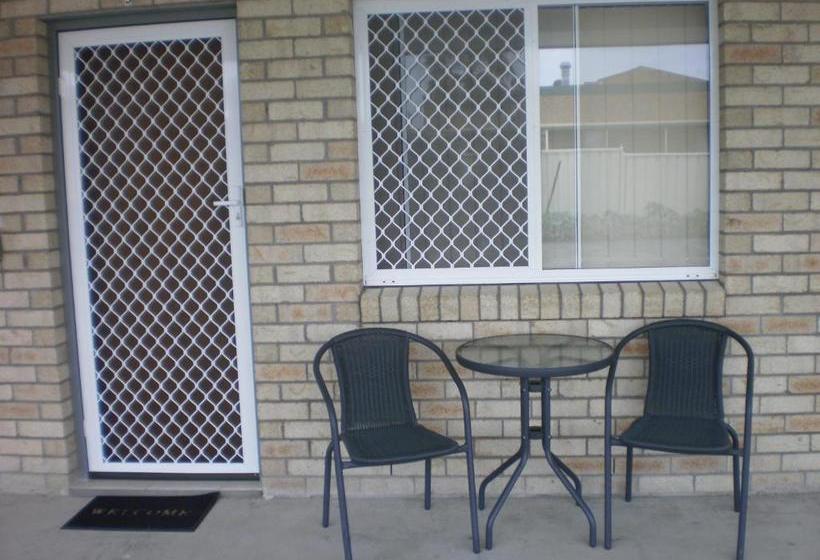 Molika Springs Motel