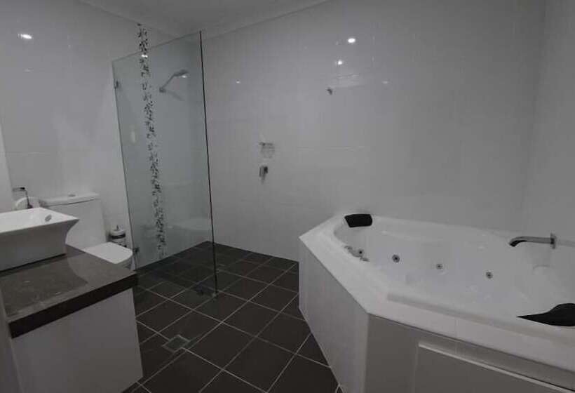 מוטל Astro Dish Motor Inn