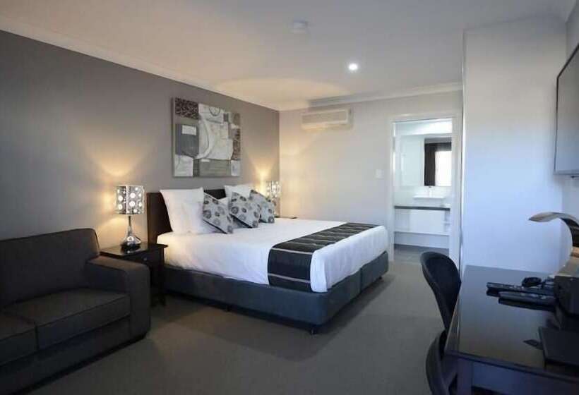 فندق على الطريق Astro Dish Motor Inn