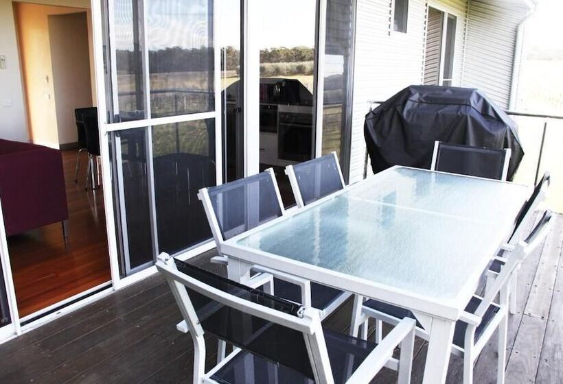 מוטל Adina Vineyard