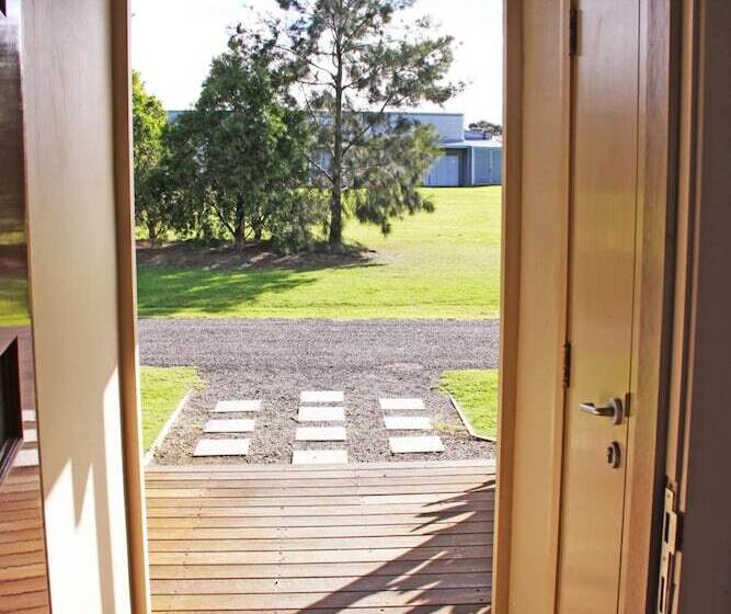 מוטל Adina Vineyard