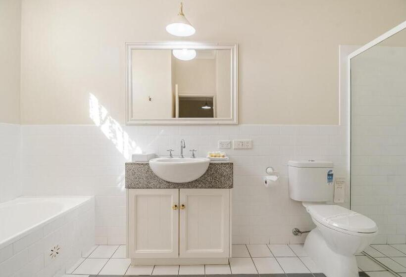 مُتل Ballina Heritage Inn