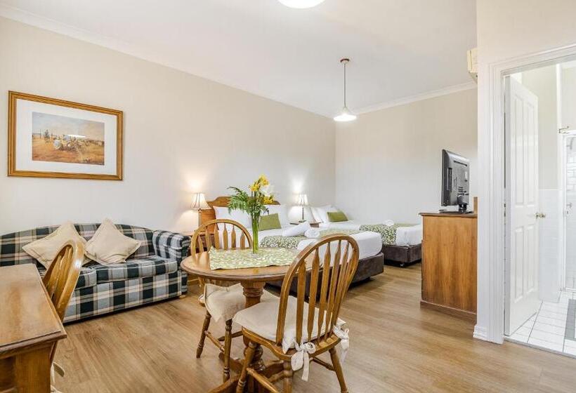 مُتل Ballina Heritage Inn