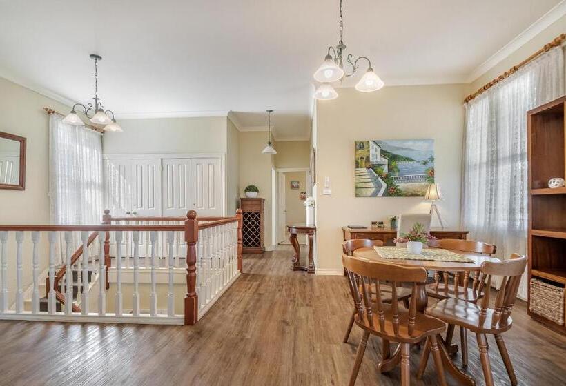 مُتل Ballina Heritage Inn