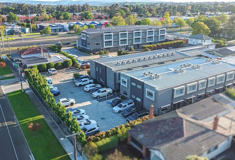 مُتل Bridges On Argyle