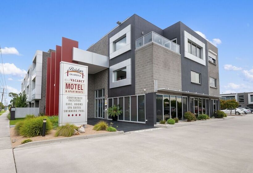 مُتل Bridges On Argyle