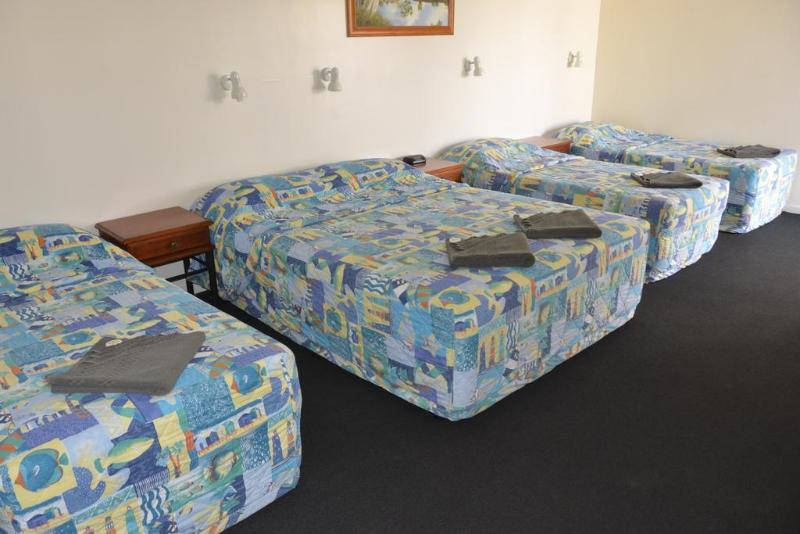 مُتل Charleville Waltzing Matilda Motor Inn