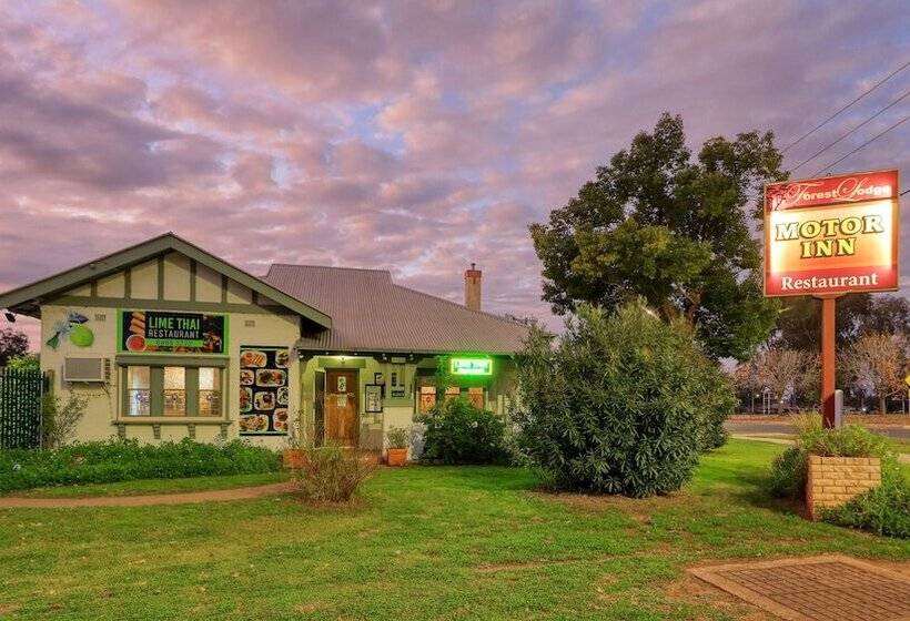 مُتل Forest Lodge Motor Inn & Restaurant