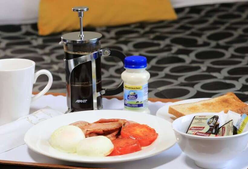 فندق على الطريق Forest Lodge Motor Inn & Restaurant