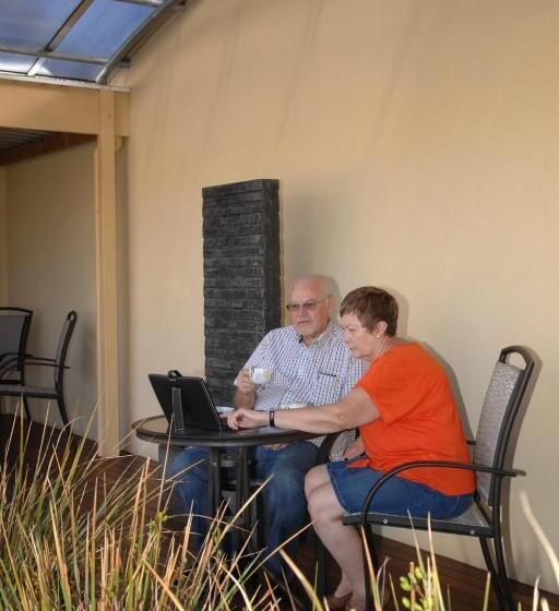 فندق على الطريق Tower Motor Inn