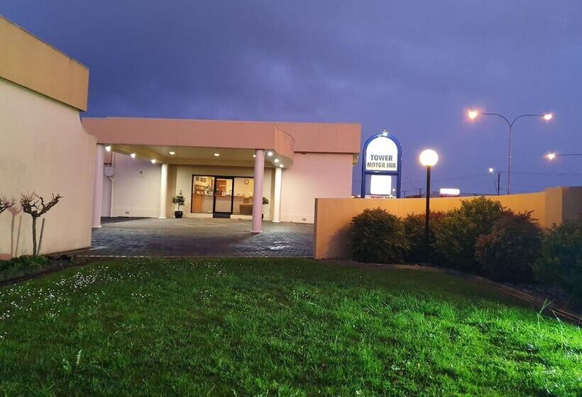فندق على الطريق Tower Motor Inn