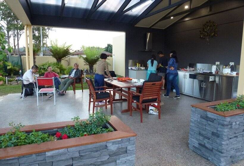 مُتل Tower Motor Inn